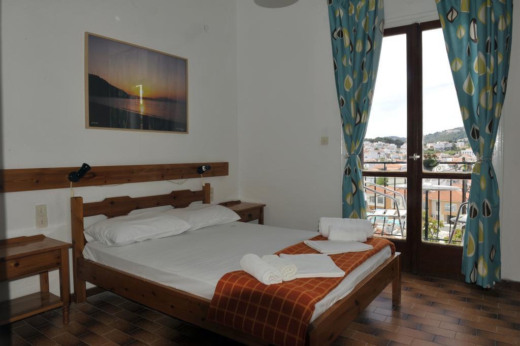 Pension Margarita Skiathos-stad Buitenkant foto
